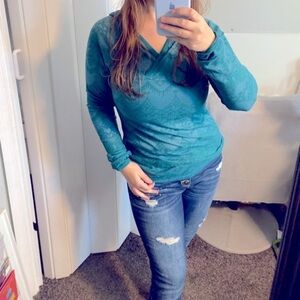 NWOT woolrich blue Aztec print pullover hooded waffle knit fitted top small